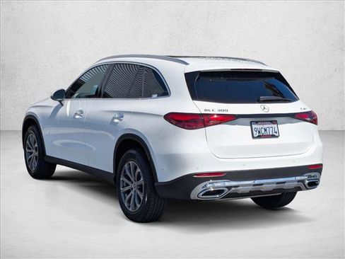 Used 2026 Mercedes-Benz GLC 300 4MATIC image 9