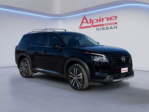 New 2025 Nissan Pathfinder Platinum w/ Black Appearance Package image 7