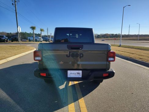 New 2026 Jeep Gladiator Sport image 9