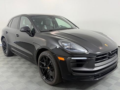 New 2026 Porsche Macan GTS AWD/4WD image 9