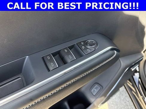 New 2026 GMC Acadia Denali w/ Super Cruise Package image 12