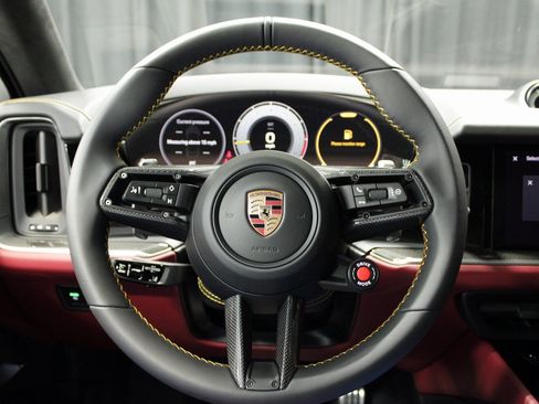 New 2025 Porsche Cayenne Turbo GT image 30