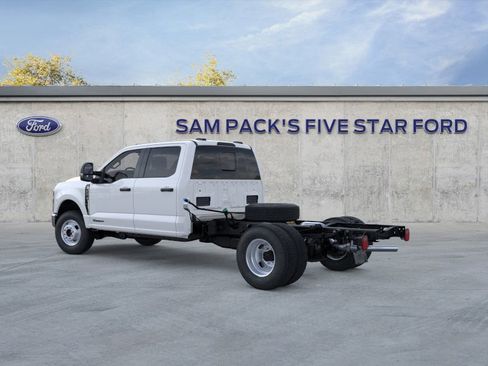 New 2025 Ford F350 XL w/ XL Chrome Package image 4