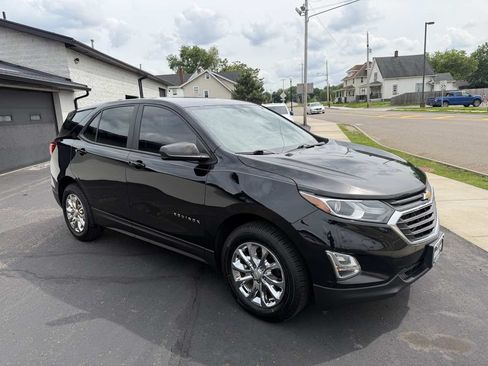 Used 2020 Chevrolet Equinox LS AWD/4WD image 6