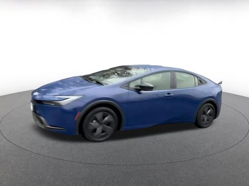 Used 2025 Toyota Prius LE image 7