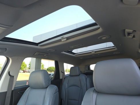 Used 2021 Buick Enclave Premium w/ Sun and Sites Package image 28