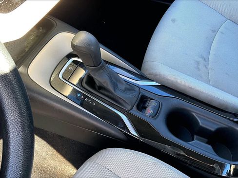 Certified 2021 Toyota Corolla LE image 14