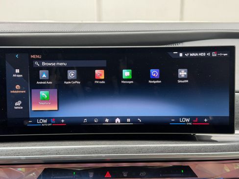 Used 2023 BMW i7 xDrive60 AWD/4WD image 34