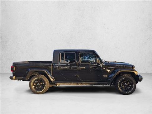Used 2024 Jeep Gladiator Sport AWD/4WD image 4
