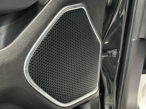 Used 2022 RAM 1500 Laramie image 12