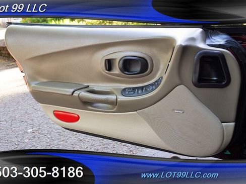 Used 2003 Chevrolet Corvette Coupe w/ Preferred Equipment Group RWD image 25