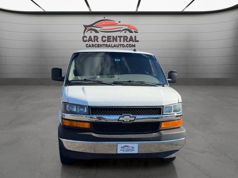 Used 2020 Chevrolet Express 3500 Extended w/ Driver Convenience Package RWD image 8