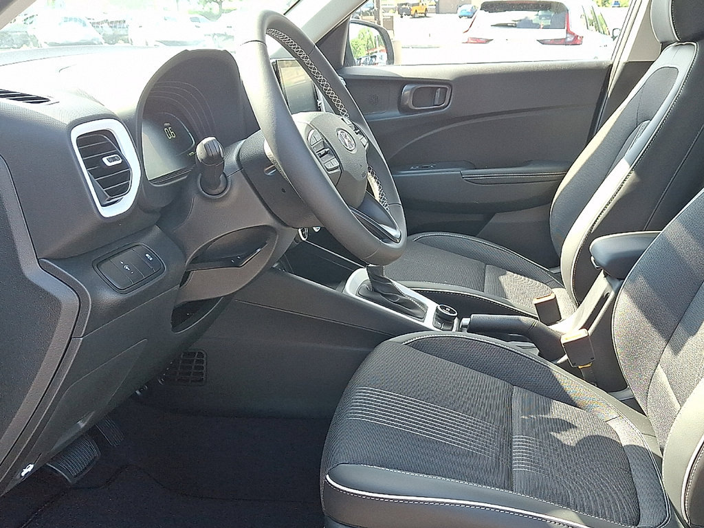 New 2026 Hyundai Venue SEL FWD image 8