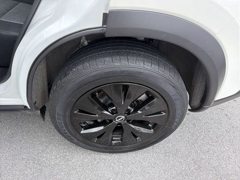 Used 2023 Nissan Rogue SV AWD/4WD image 12