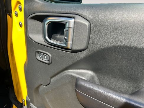 Used 2019 Jeep Wrangler Unlimited Sport S AWD/4WD image 13