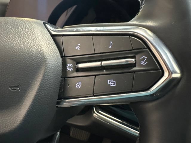 Used 2025 Chevrolet Equinox LT AWD/4WD image 16