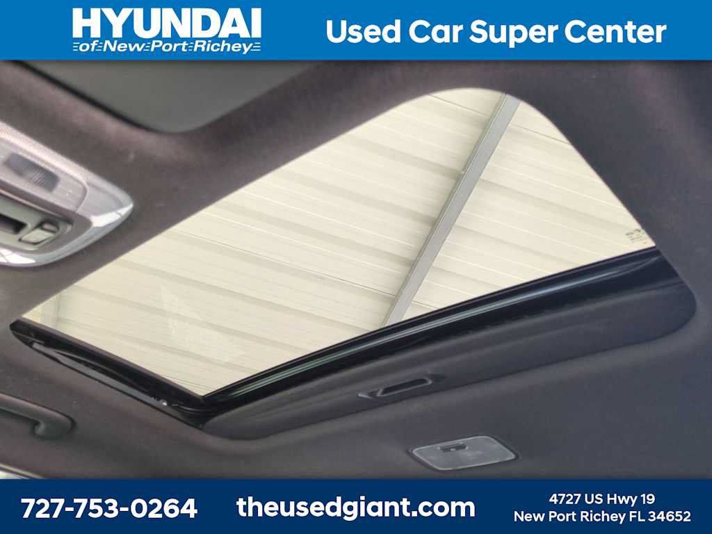 Certified 2025 Hyundai Elantra Limited FWD image 21