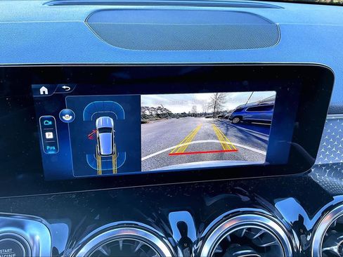 Used 2025 Mercedes-Benz GLB 250 GLB 250 image 27