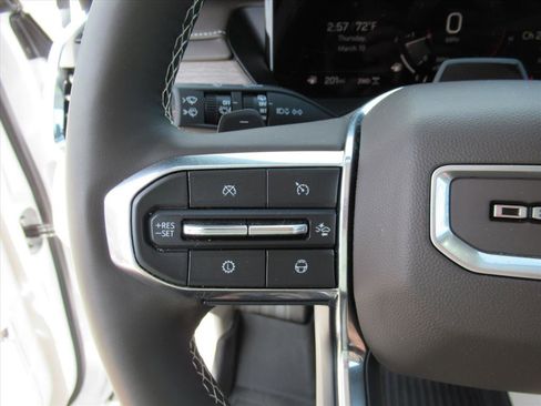 Used 2025 GMC Acadia Denali w/ Super Cruise Package image 24