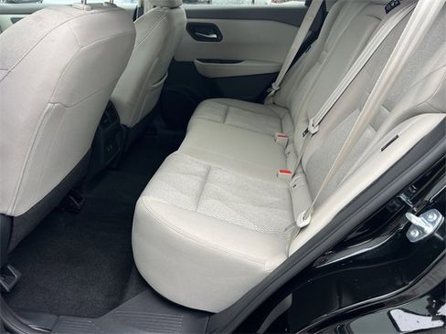 Certified 2024 Nissan Rogue SV image 22