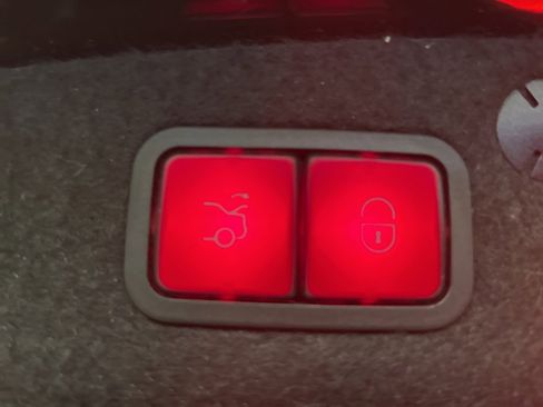 Used 2017 Mercedes-Benz C 300 4MATIC Sedan image 33