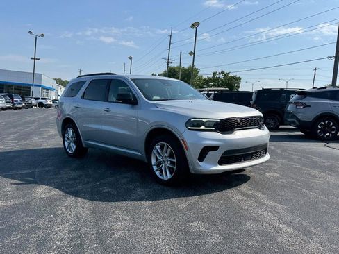 Used 2024 Dodge Durango GT image 3