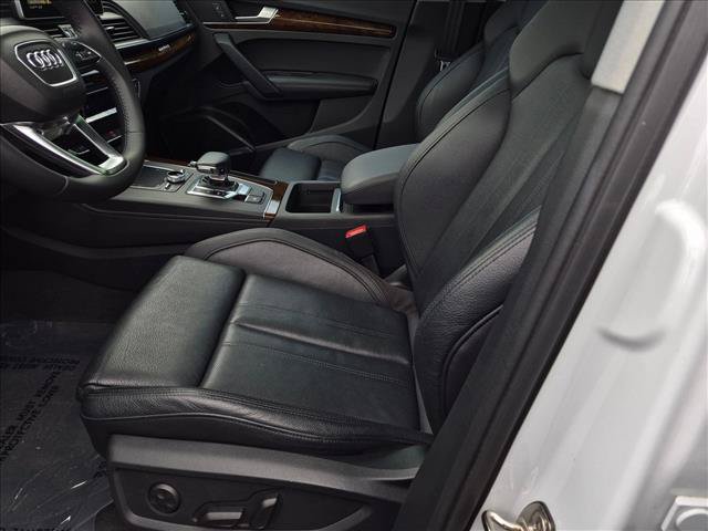 Used 2019 Audi Q5 2.0T Premium Plus w/ Premium Plus Package AWD/4WD image 16