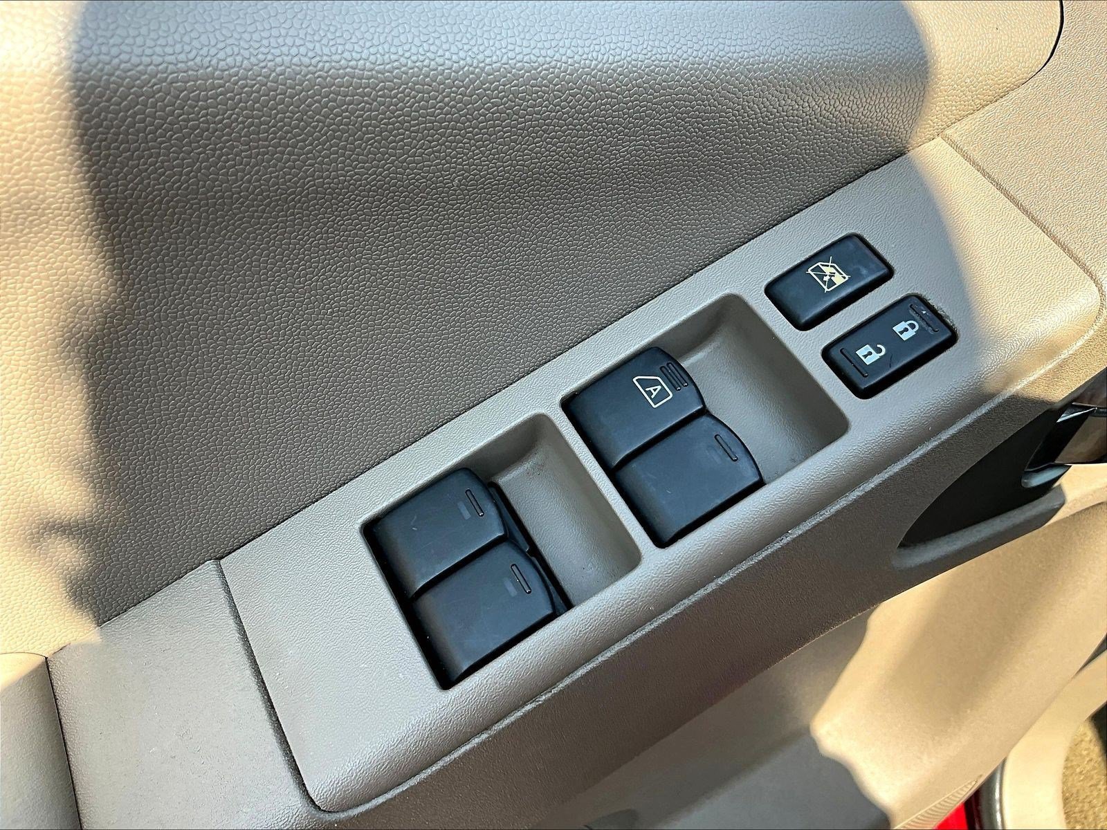 Used 2018 Nissan Frontier SV RWD image 36
