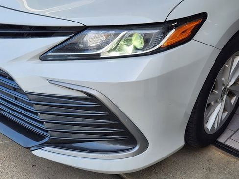 Used 2023 Toyota Camry LE w/ Convenience Package FWD image 6