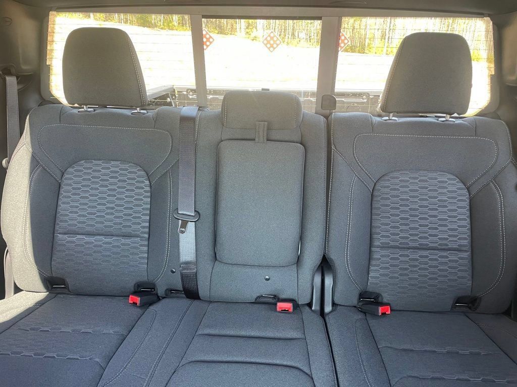 New 2026 RAM 1500 Big Horn AWD/4WD image 19
