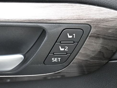 Certified 2025 Toyota Highlander Platinum image 15