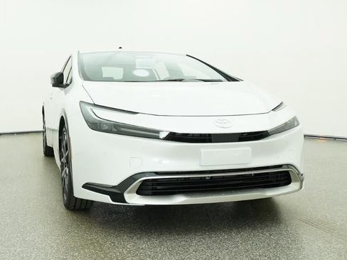 New 2026 Toyota Prius Plug-In Hybrid FWD image 30