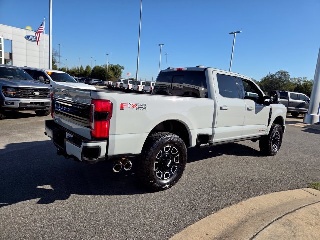 Used 2025 Ford F350 Platinum AWD/4WD image 10