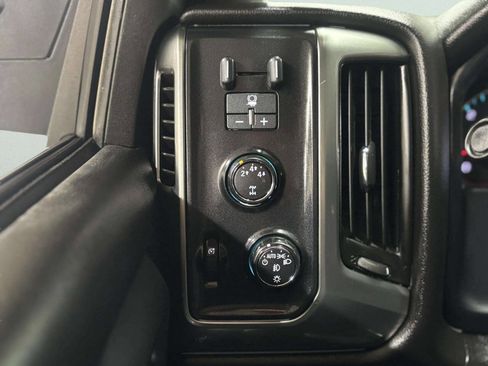 Used 2015 Chevrolet Silverado 2500 LT w/ LT Convenience Package image 33