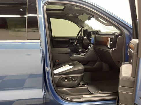 Used 2025 GMC Sierra 1500 Denali w/ Denali Reserve Package AWD/4WD image 22