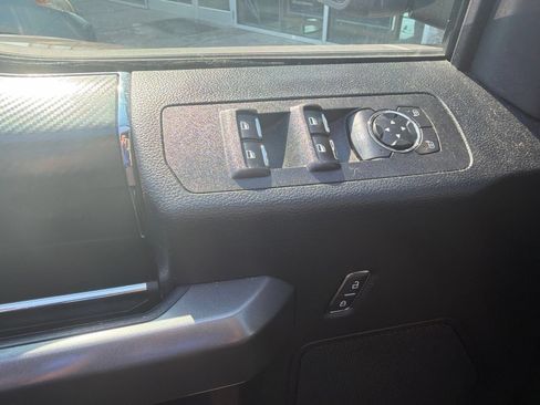 Used 2018 Ford F150 XLT w/ Equipment Group 302A Luxury AWD/4WD image 17