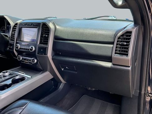 Used 2021 Ford Expedition XLT RWD image 18