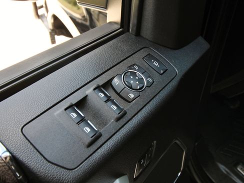 Used 2017 Ford F350 Lariat w/ Lariat Value Package AWD/4WD image 20