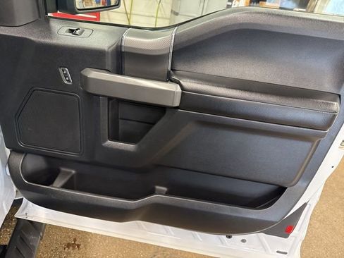 Used 2016 Ford F150 XLT w/ Equipment Group 302A Luxury image 28