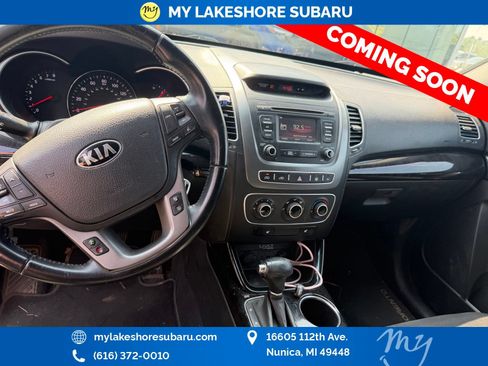 Used 2015 Kia Sorento LX AWD/4WD image 13