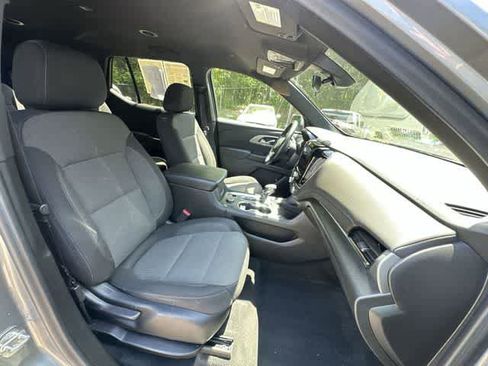 Used 2023 Chevrolet Traverse LT AWD/4WD image 21