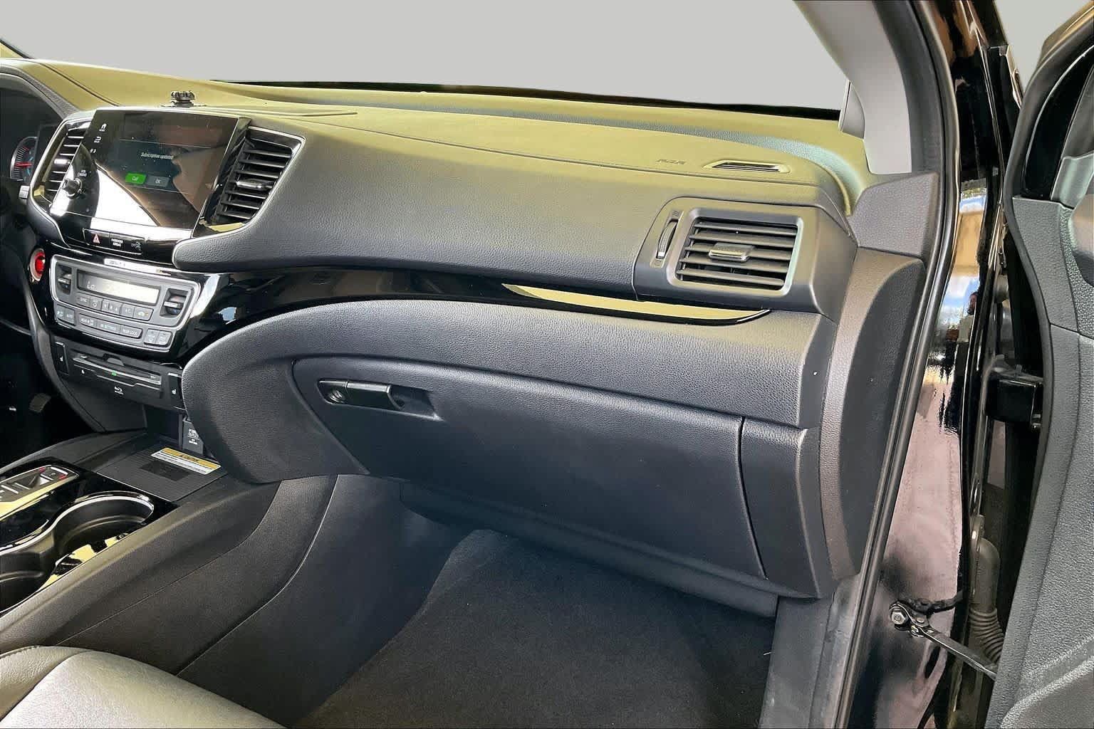Used 2019 Honda Pilot Touring image 17