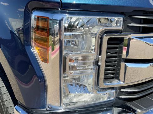 Used 2018 Ford F250 XLT w/ XLT Premium Package image 27