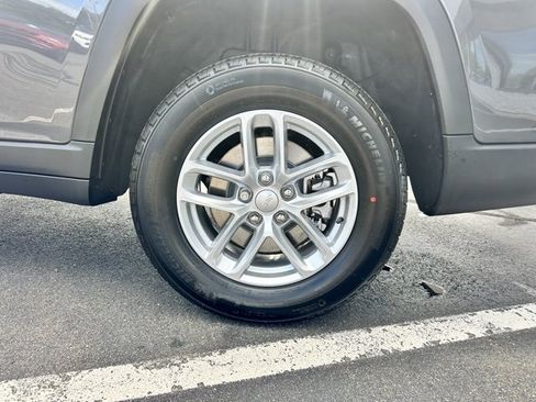 New 2025 Jeep Grand Cherokee L Laredo w/ Luxury Tech Group I image 35