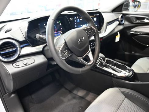 New 2026 Chevrolet Trax LT w/ Sunroof Package FWD image 20