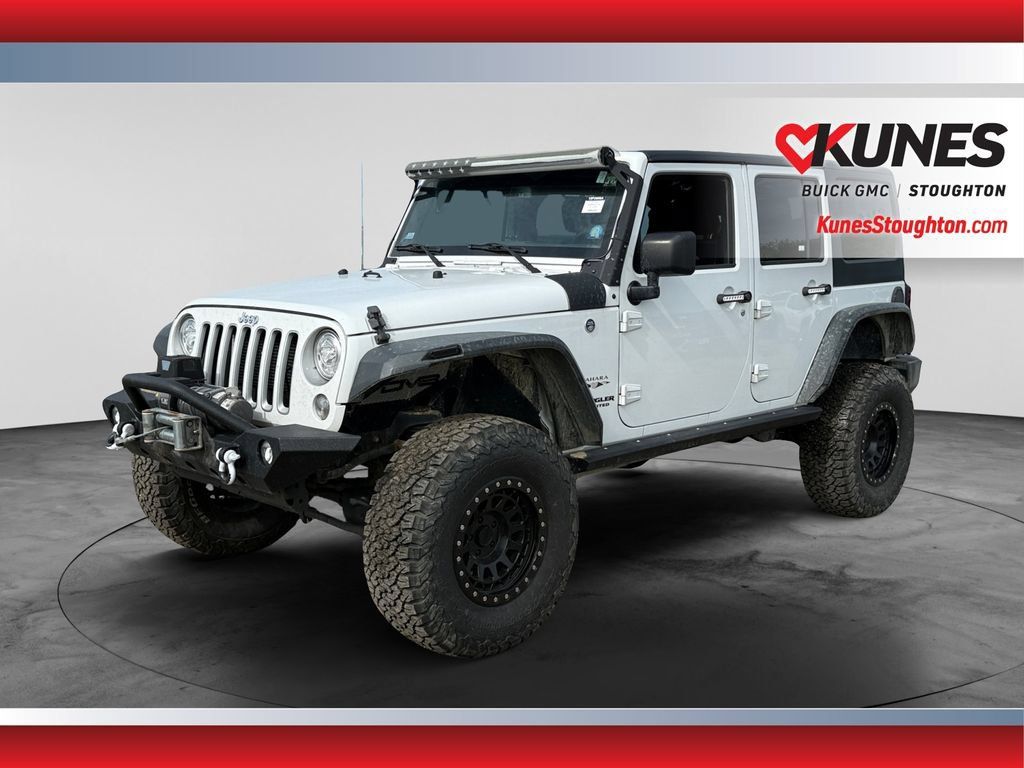 Used 2017 Jeep Wrangler Unlimited Sahara w/ Connectivity Group AWD/4WD image 3