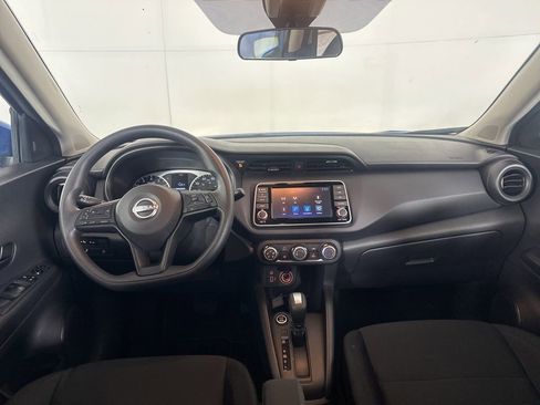 Used 2025 Nissan Kicks S image 10