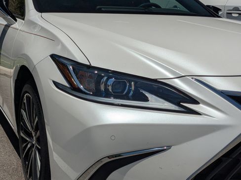 Certified 2023 Lexus ES 350 w/ Premium Package FWD image 8