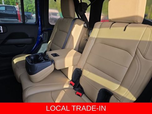 Used 2019 Jeep Wrangler Unlimited Sahara w/ Quick Order Package 24M Moab AWD/4WD image 14