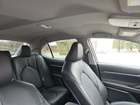Used 2022 Toyota Camry SE image 13